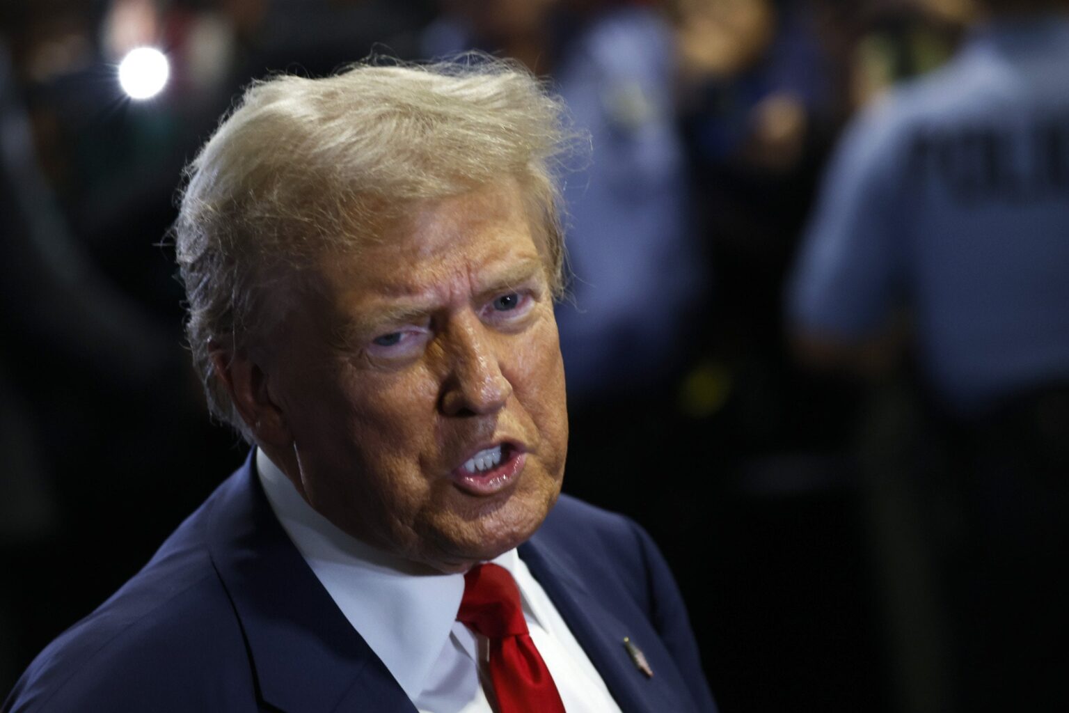 カマラ・ハリス陣営、第2回討論会への挑戦を拒否したトランプ氏を嘲笑