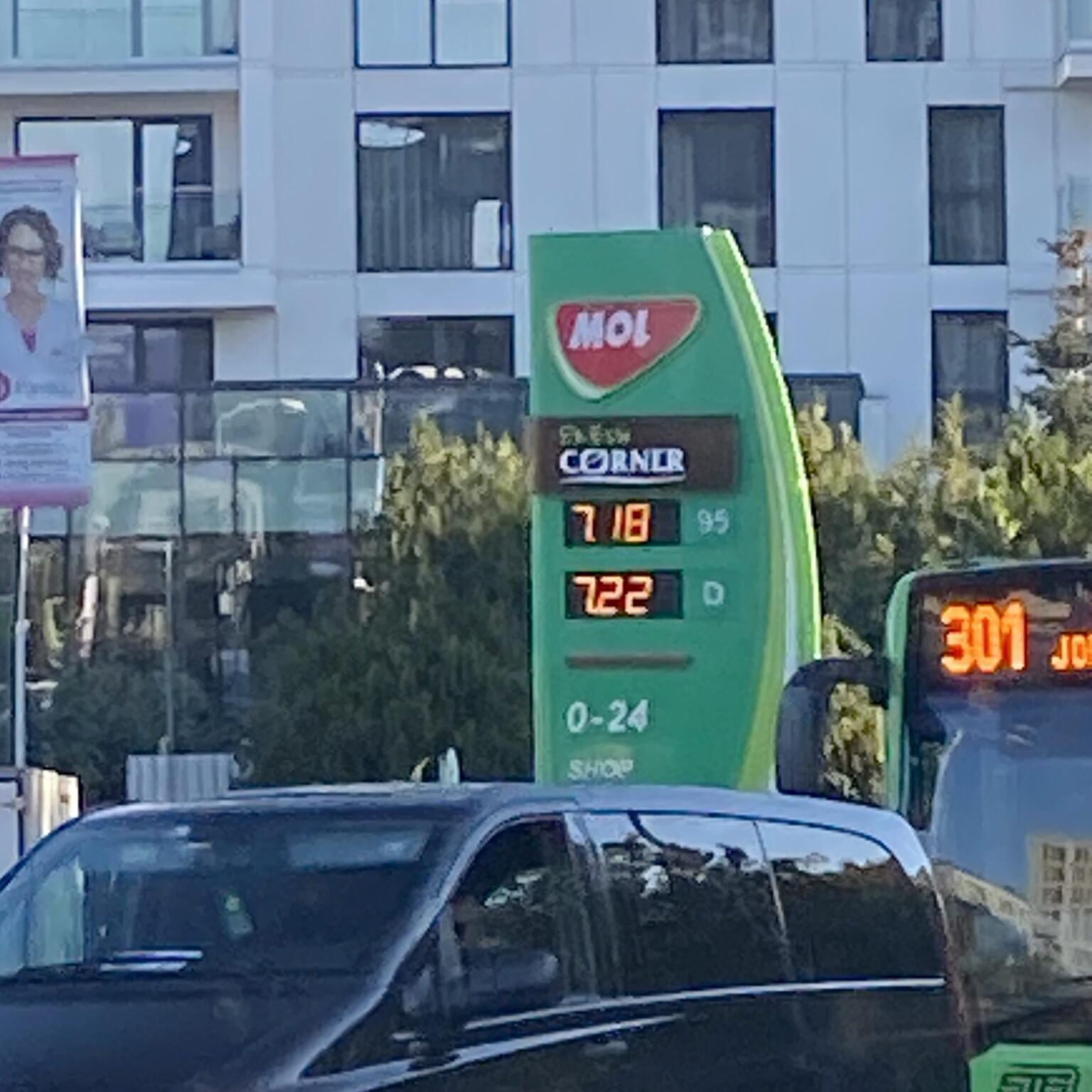 MOL そうですね、ブカレスト。ガソリン換算で577フォリント、ディーゼル580フォリント。