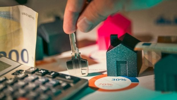 不動産: 100平方メートルの家を買うにはいくらの給料が必要ですか? - ギリシャは最もアクセスしやすい国と位置