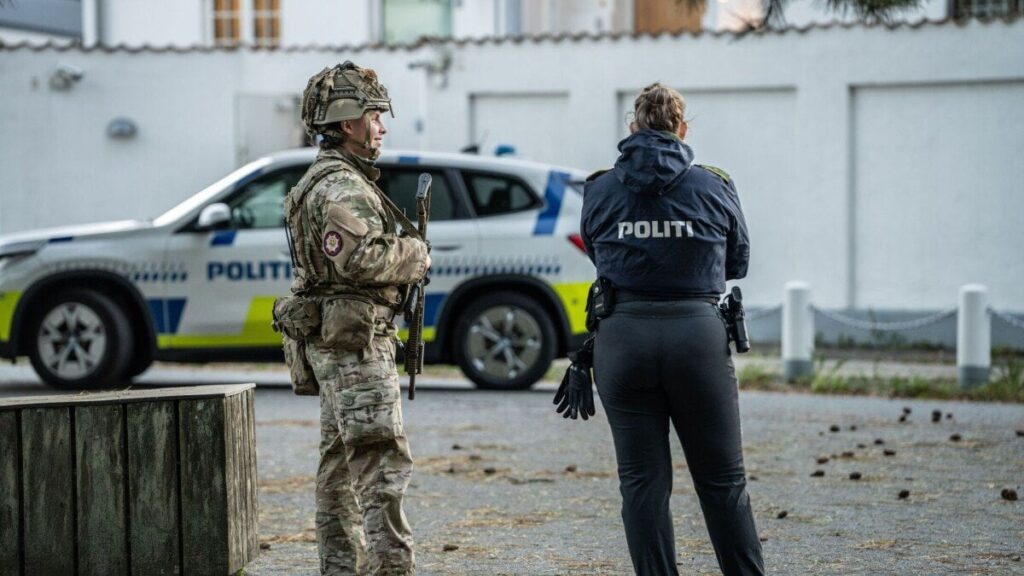 スウェーデン国民2人をテロ容疑で起訴 - DR