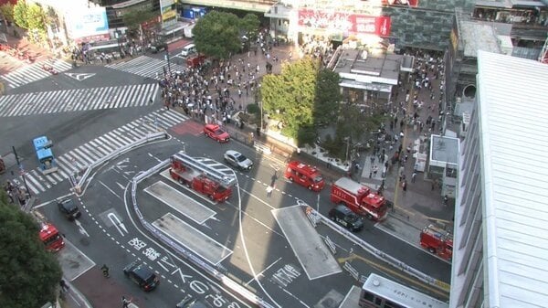 15時半前に「JR渋谷駅の山手線ホームで刃物を持った男がガソリンをまいている」という虚偽の110番通報があり、消防と警察が集結する事態に