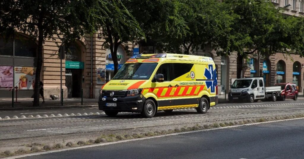 RTL: 救急車を6時間待ちましたが、医師の勧めも虚しく、患者はついに死亡しました。