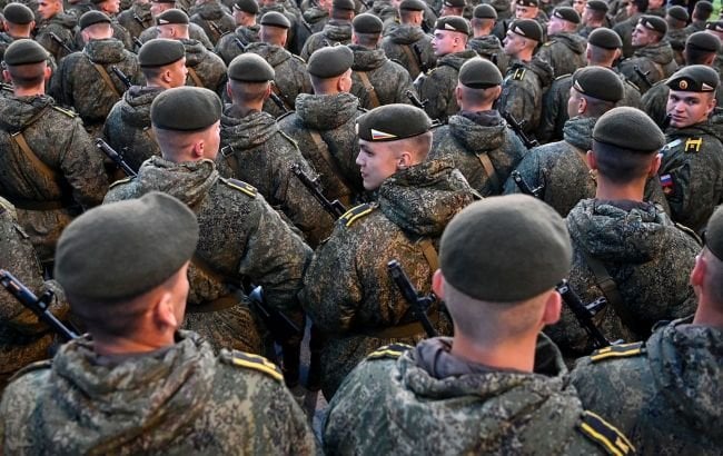 ロシアは年間22万5000人の契約兵士を採用する計画