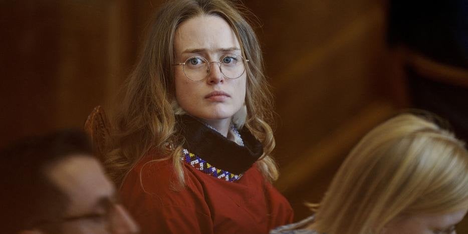 アキ＝マチルダ・ホーグ＝ダムはグリーンランド語で講演した後、フォルケティングの演壇から降りなければならなかった
