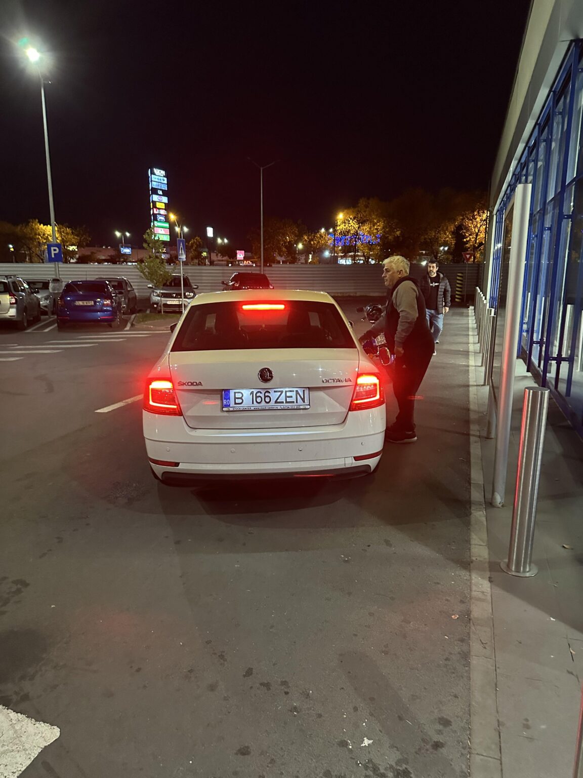 LIDLでの駐車方法は次のとおりです。
