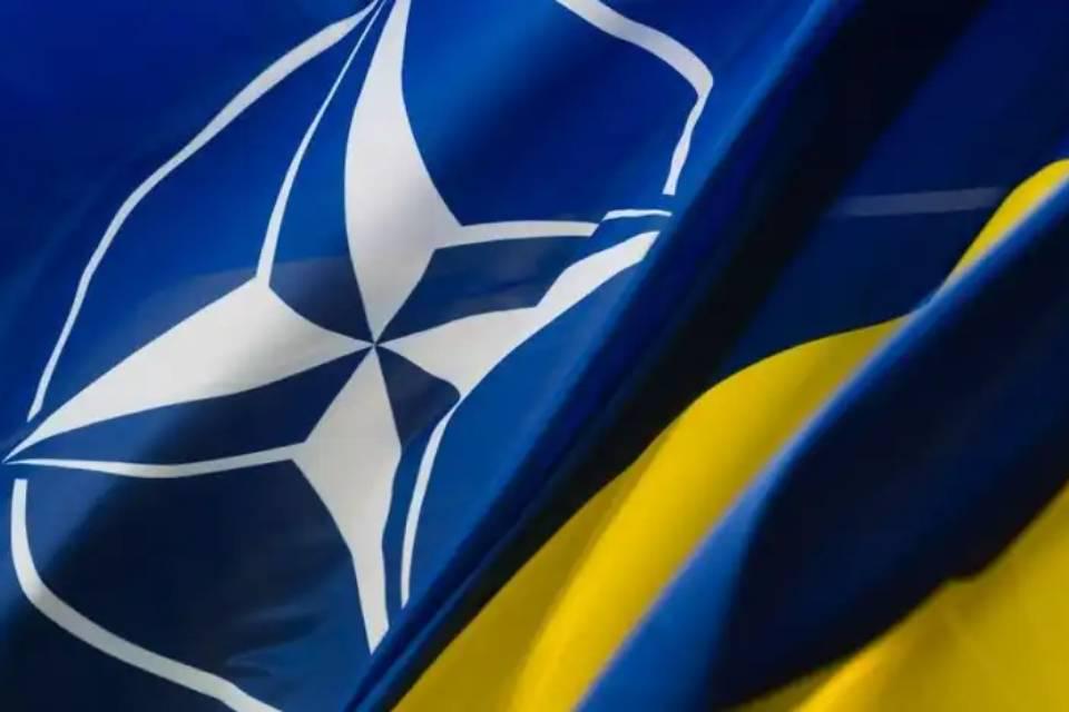イェンス・ストルテンベルグ氏は、NATOがもっと早くウクライナにさらなる軍事援助を提供しなかったことを後悔している。元NATO事務総長は、ロシアが本格的な侵攻を開始した際、西側同盟国がウクライナに期限内に十分な量の武器を提供しなかったことを認めた。