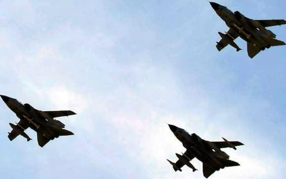 台湾、島周辺で中国軍機153機発見を記録