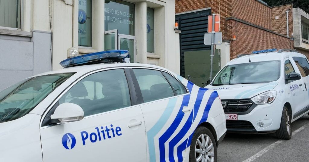 アンデルレヒトの路上で警察パトロールがカラシニコフと銃撃「これは劇的に終わったかもしれない」