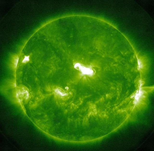 地球直撃コースの太陽フレアが発生　通信障害やノーモラ観測の可能性