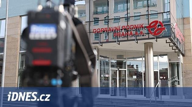 NCOZによるプラハの運送会社襲撃。警察は CEO を逮捕すべきだった - iDNES.cz ---- 線量計の続編のようですね、与え続ける贈り物です (笑)