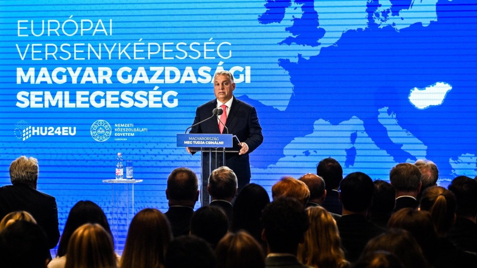 ハンガリーはオルバン大統領の「中立」の結果、最強の同盟国から裏切り者とみなされている。オンラインで回答する