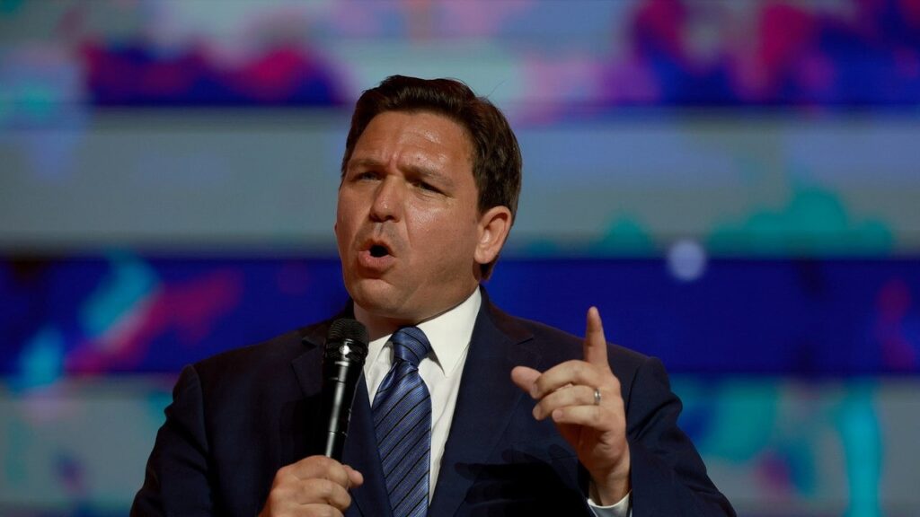 ロン・デサンティス氏、ハリケーン救済について話し合うカマラ・ハリスの呼びかけを無視したとの報道を受け、テレビでの非難を否定