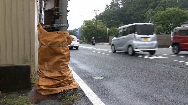 軽自動車が電柱に衝突 生後4カ月の赤ちゃんが死亡…17歳少年と18歳女性が同乗 和歌山市
