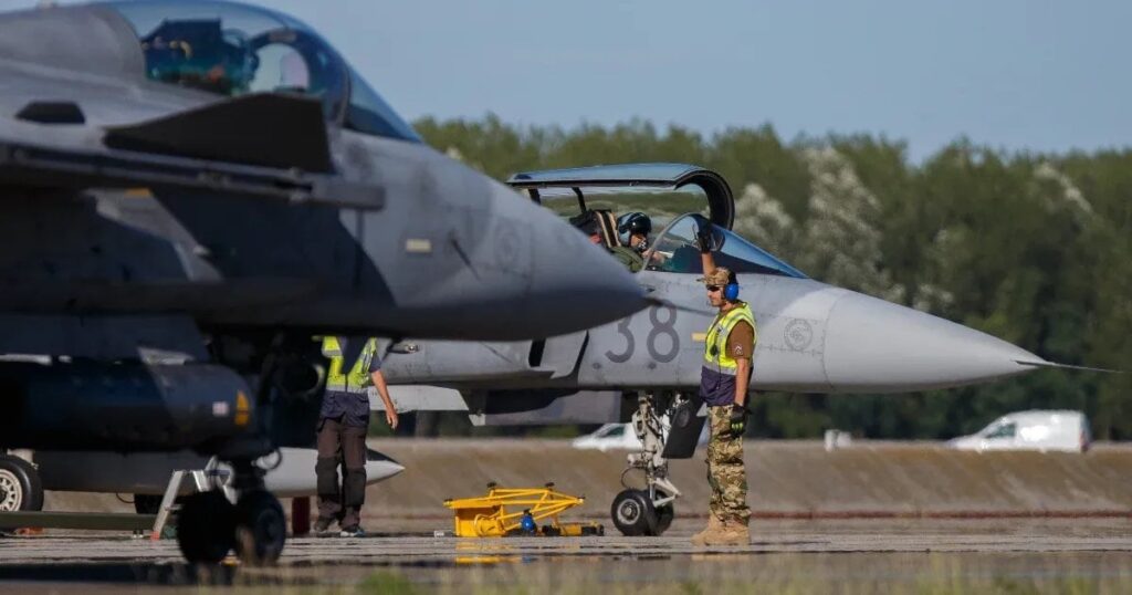 電報：核兵器を搭載した戦闘機がケチケメートに来る可能性があり、基地は大幅に拡張されるだろう