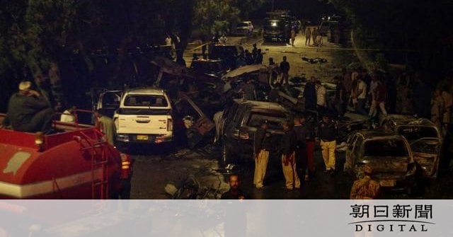 パキスタンの空港近くで爆発、2人死亡 中国人狙いの襲撃か