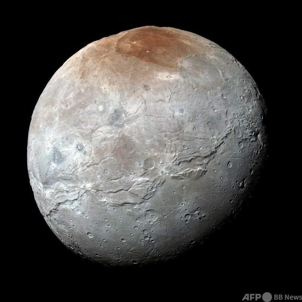 冥王星最大の衛星でCO2検出 ゲェップ…違った、ウェッブ望遠鏡