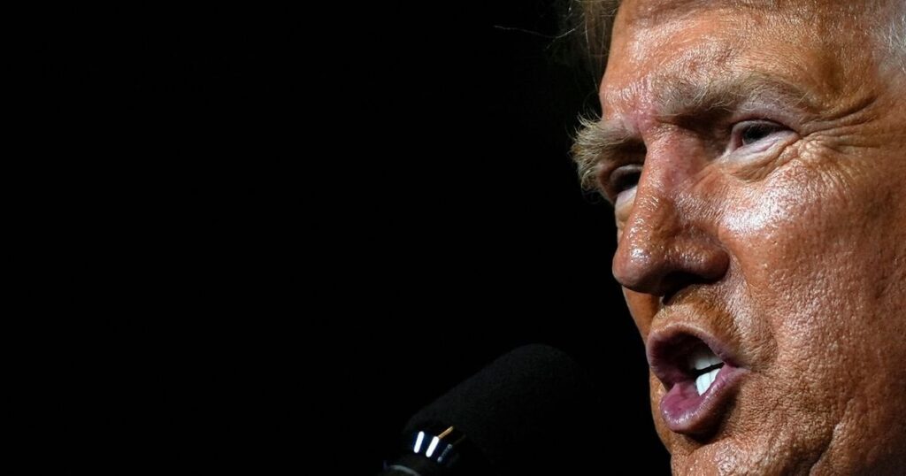 トランプ大統領、ハリス氏を「知恵遅れ」と呼び、彼女を支持するユダヤ人を激しく非難：レポート