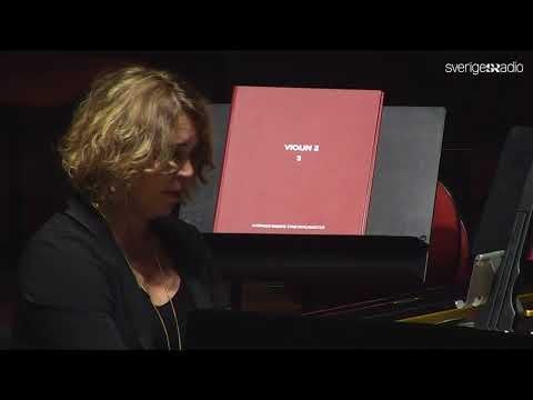 ピアニストのガブリエラ・モンテロがベルクヴァルトハレンで「Uti vår hage」を即興演奏