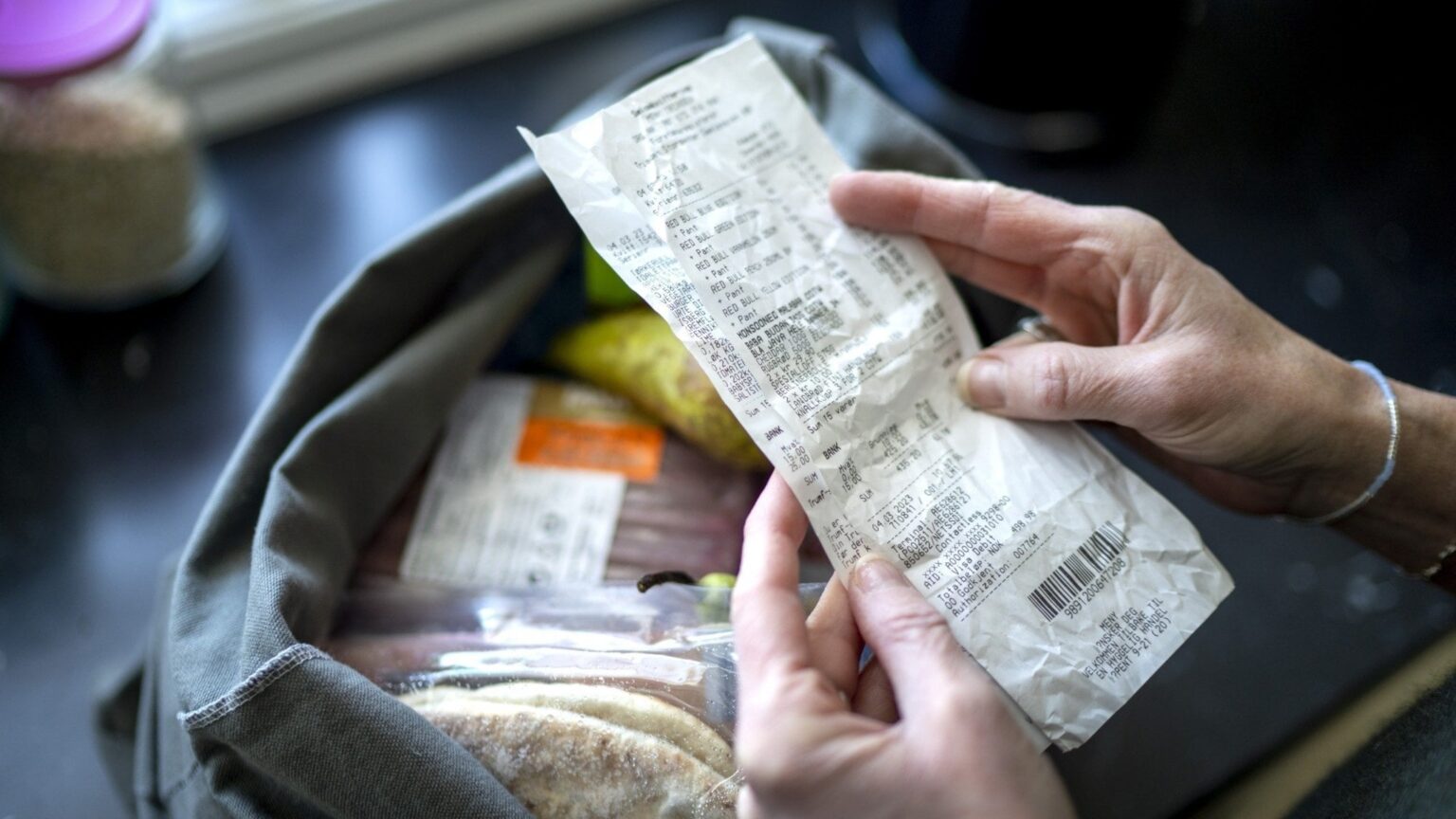 食品価格が再び上昇 - 2月以来最大の上昇