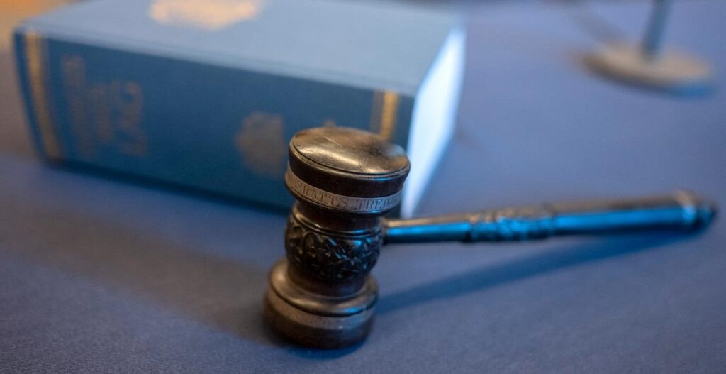 重度の性的暴行で女性2人に有罪判決