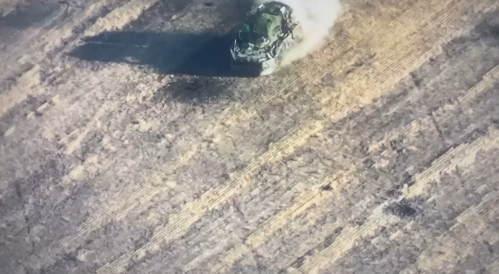 ロシア襲撃グループを壊滅させる「マディヤールの鳥」（非常に生々しい！） [414th Marine Strike UAV Regiment, likely Pokrovsk front, October 2024]