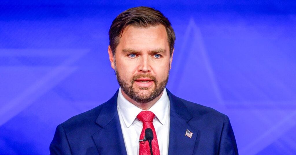 JD・ヴァンスは民主党がインターネットを検閲していると主張した。彼は嘘をついています。