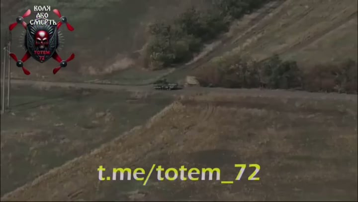 ドネツク地域のウグレダル方向でのウクライナとロシアのBMP-2の間の決闘。ウクライナ人は勝利しただけでなく、敵のBMPを占領しました。
