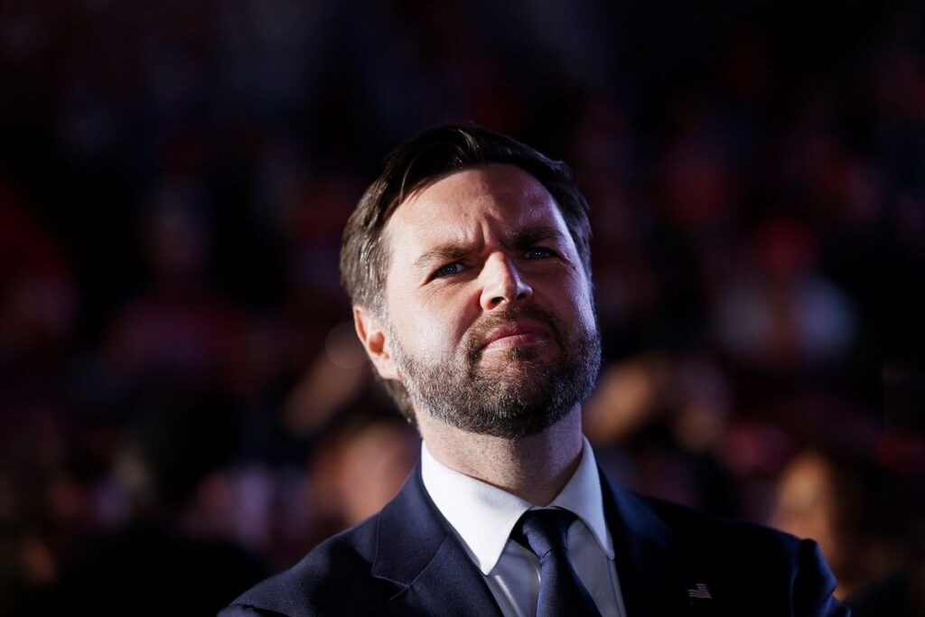 「あなたの質問には別の質問で答えました」：JD・ヴァンス氏は2020年にトランプ氏が負けたかどうか明言を拒否