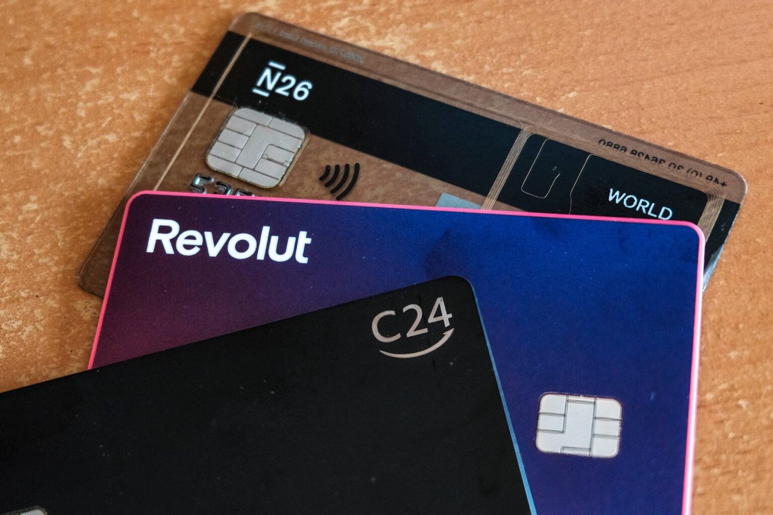英国人のRevolut口座から詐欺により19万7000ユーロが盗まれた。ケースは孤立していない