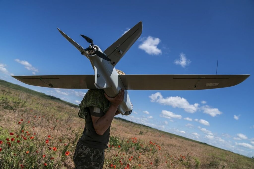 ウクライナ、ロシアの兵站を混乱させる目的で国内兵器で弾薬庫を攻撃