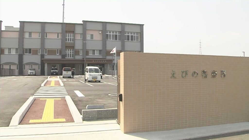 作業中の男性3人が崩れてきた玄米が入った容器の下敷きに １人死亡 宮崎県えびの市
