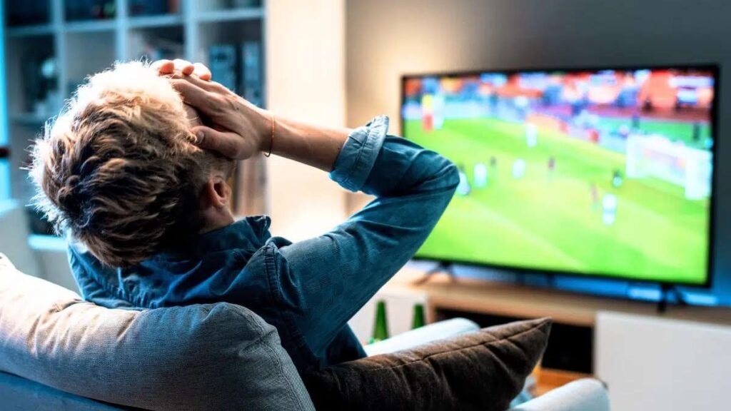 海賊版の IPTV を使用している人にとっては悪いニュースです。エンドユーザーに対する自動罰金