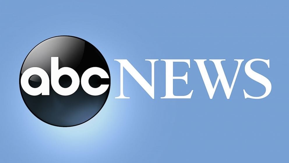 ウクライナの徴兵隊員が徴兵登録されていない男性を求めてキエフのナイトライフに急行