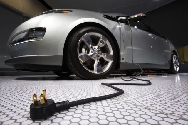 電気自動車: ヨーロッパでの充電料金はいくらですか - ギリシャの料金 [πίνακας] - 金融郵便配達員 - ot.gr