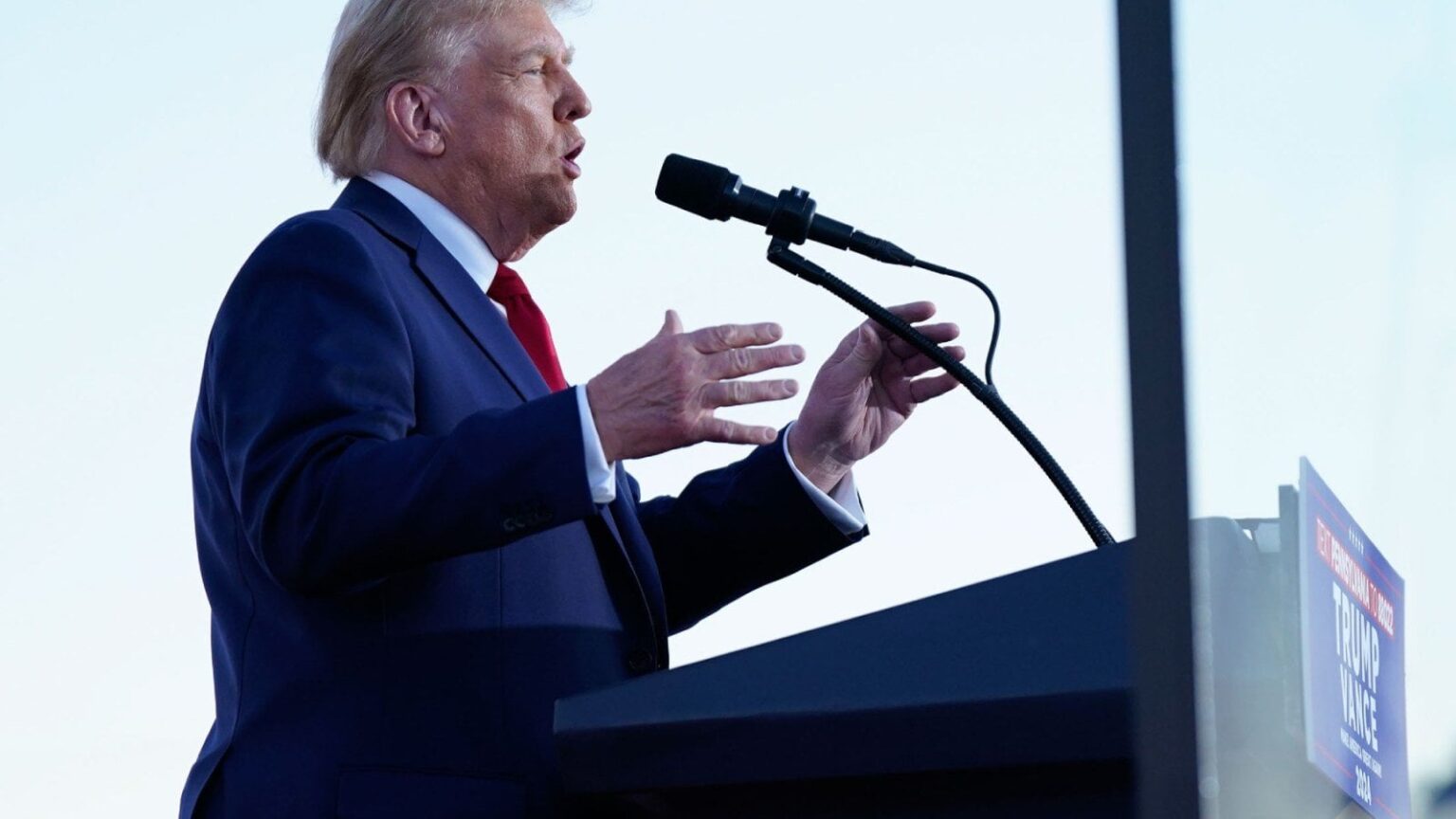 トランプ大統領、ウィスコンシン集会で「一日だけ」「独裁者」になりたいと改めて表明