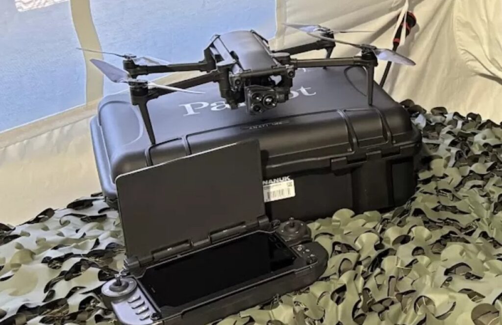 リトアニア軍がParrot Anafi UKRドローンを受領