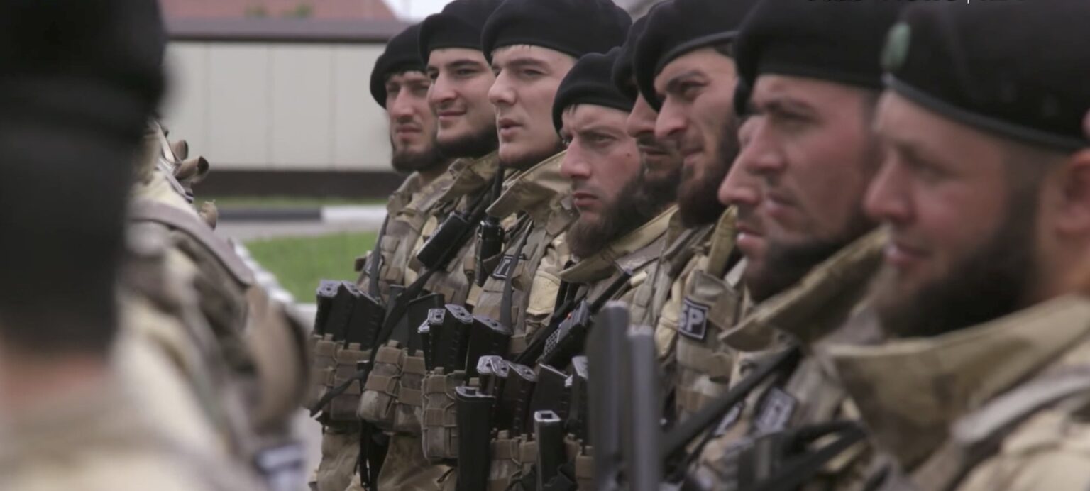ロシアはウクライナ戦争でゲイのチェチェン人男性に兵士になるよう強制しているとLGBT団体が語る - Star Observer