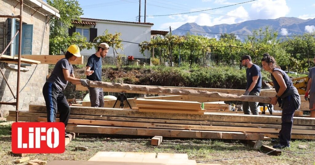 2人の若い建築家がツォメルカの学校の屋根を再建したリフォ