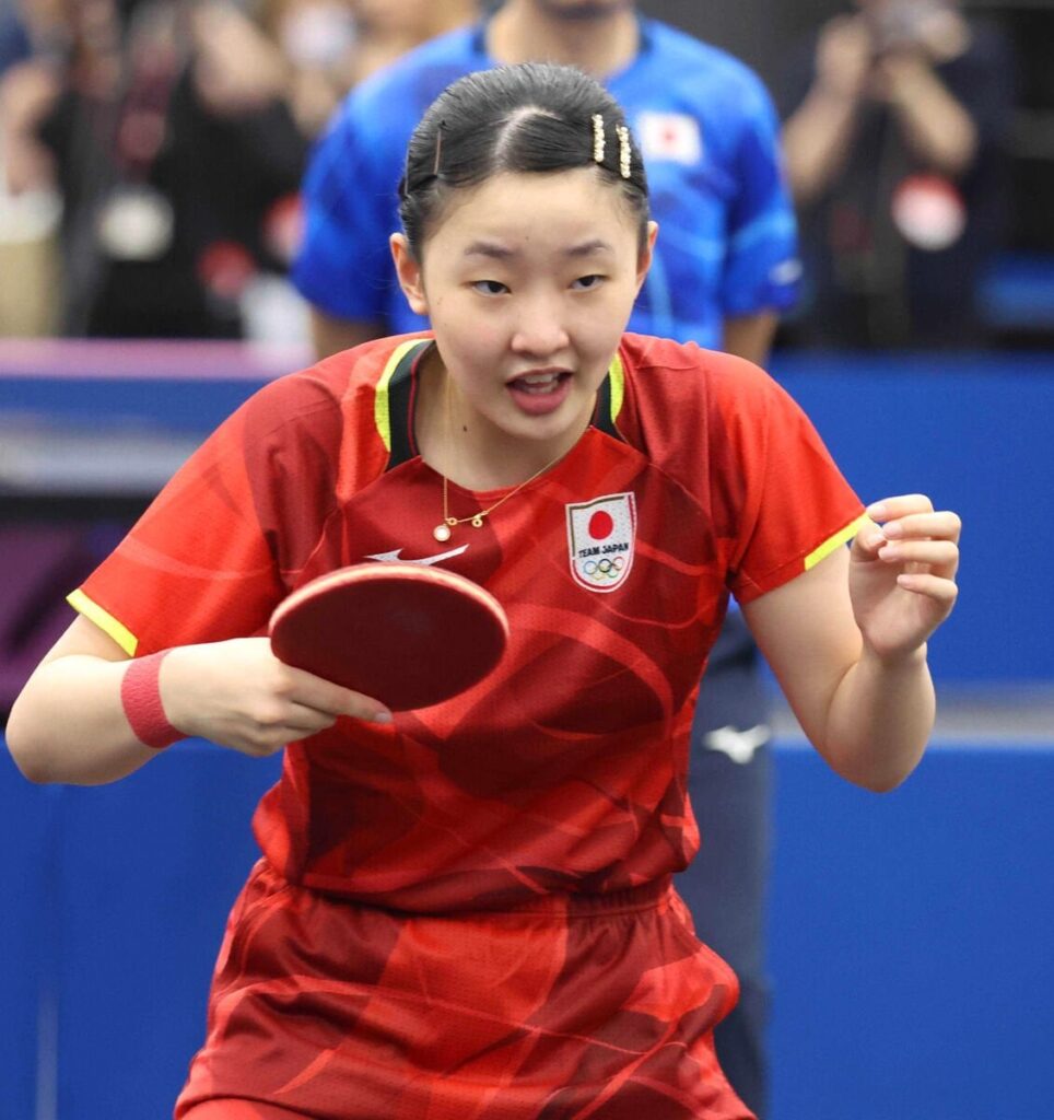 日本卓球女子、50年ぶりに中国撃破の快挙 - 歴史動かしたのは16歳の張本美和選手 ｜ アジア選手権