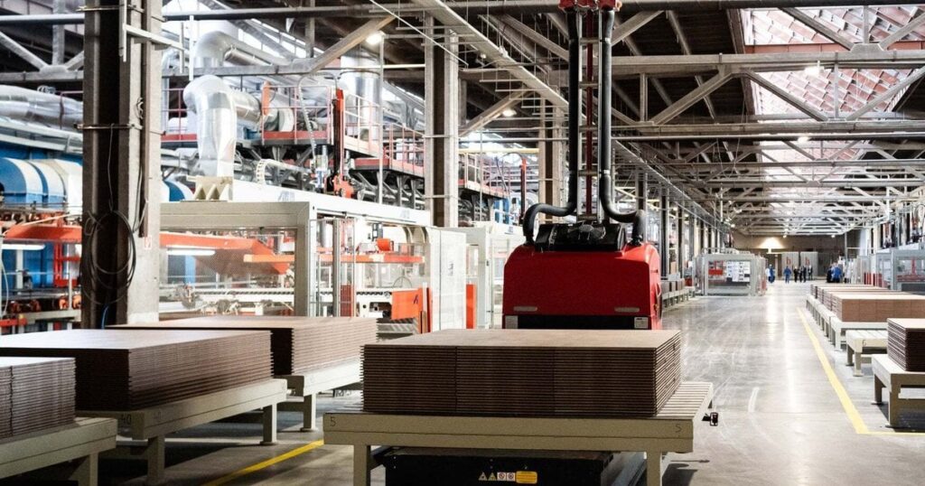 結局、最も重要な工場をルーマニアに移転したザラケラミア社は、ハンガリーから追い出されることに成功した。