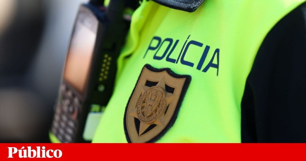 通貨指令に合わせてリスボン市警察がPSPバッジを展示