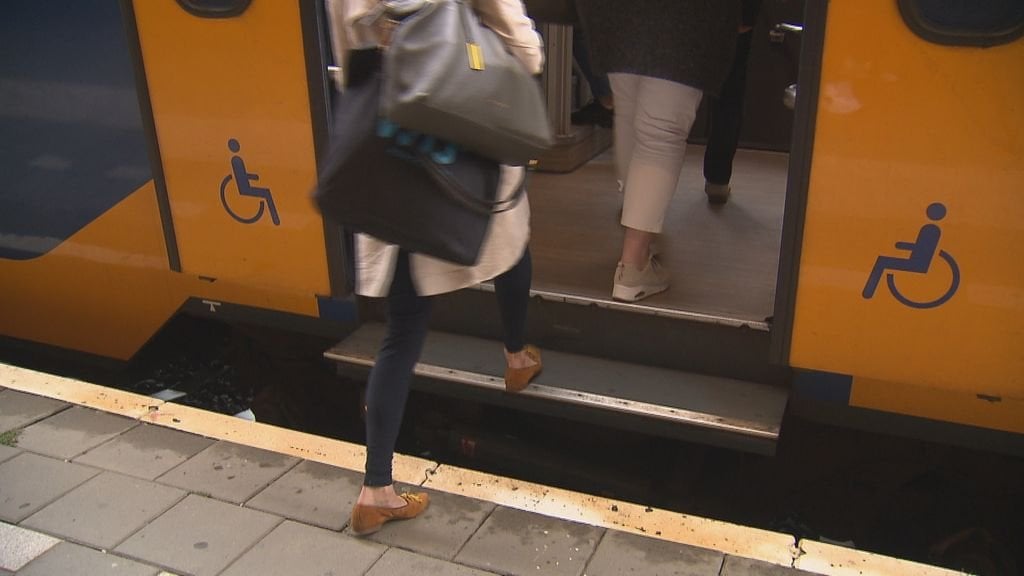 ゼーラント州、2029年に電車が通らない月に失望