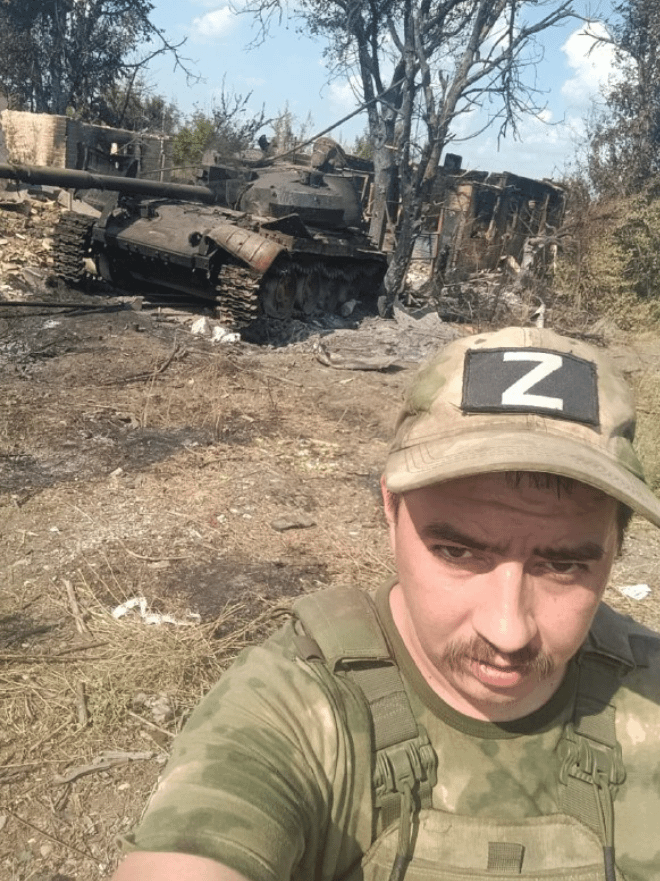 ロシアの侵略者が SMO の最新装備を披露 (T-62 は 1975 年より前に製造)