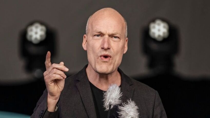 ペレ・ドラッグステッド氏、党員らに呼びかけ「テロを支持するなら購読を解除すべきだ」
