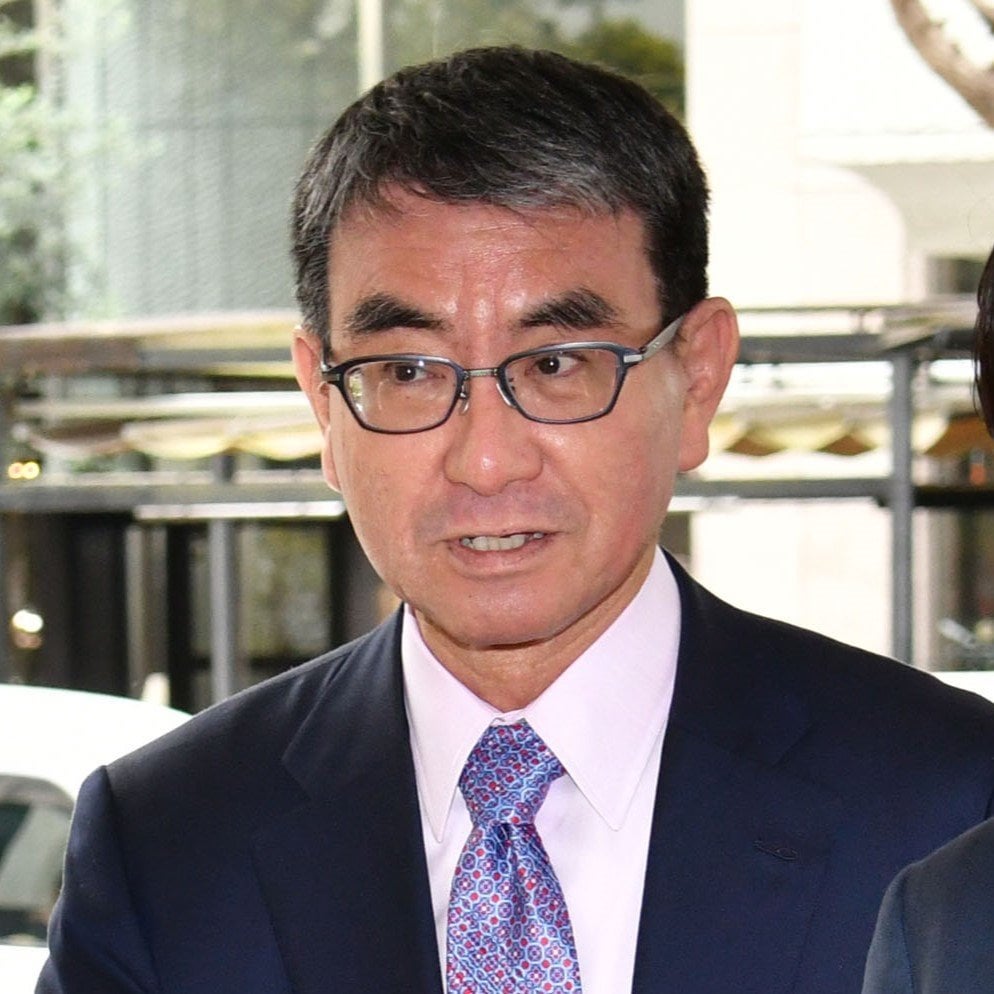 河野太郎氏「押印」ボヤキ投稿でも露呈 デジタル担当相の“功績”むなし、総裁選の惨敗は必然だった… ―《自民党の公認をもらうのにも押印が。》