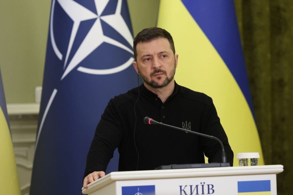 ゼレンスキー氏、ロシアの攻撃にもかかわらず、ウクライナはクルスク州で最前線を維持していると語る