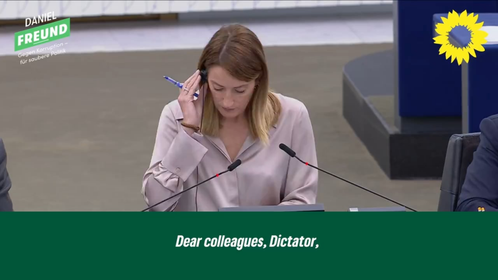 ドイツの国会議員ダニエル・フロイントがヴィクトル・オルバンを痛烈に批判した