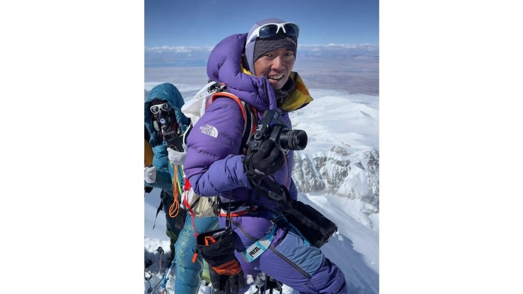写真家・石川直樹さん、ヒマラヤ８０００ｍ峰全１４座を制覇…最後のシシャパンマに登頂