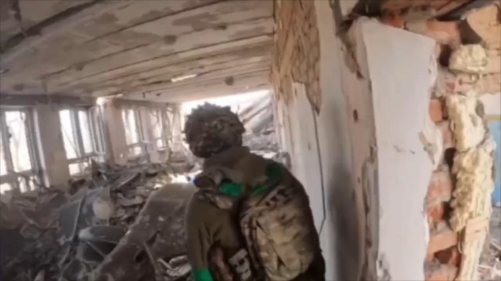 ロシア兵士が第3突撃旅団のウクライナ兵グループを自分の兵士と間違えた