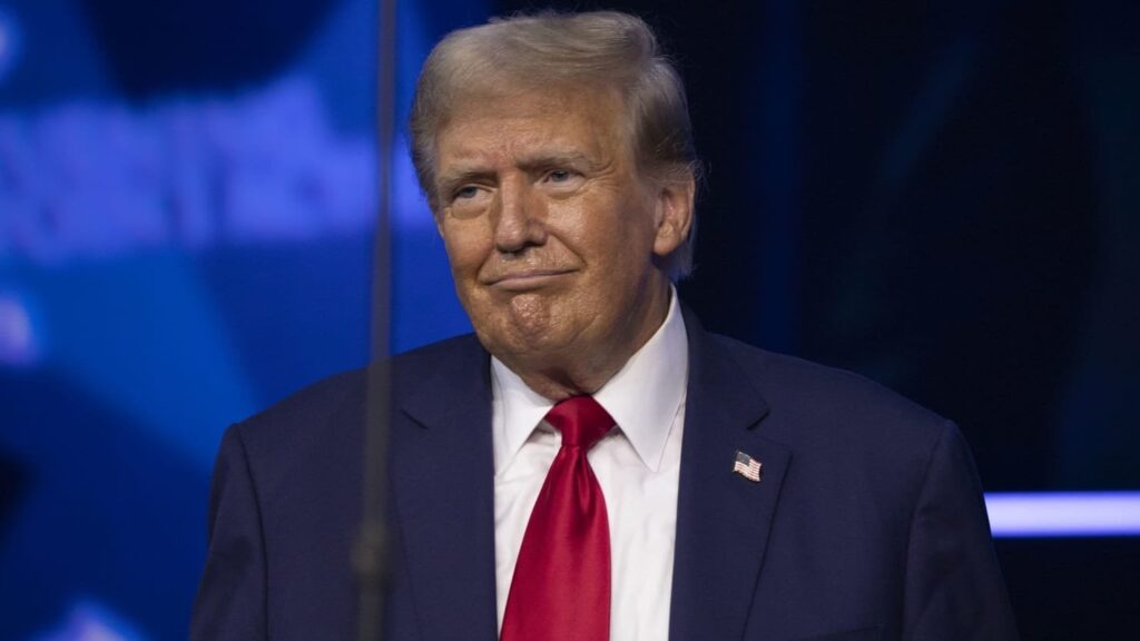 激怒したトランプ氏、ハリス氏のインタビューを巡りCBS閉鎖を要求